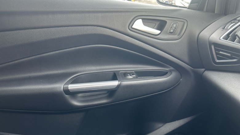 Ford Kuga 2.0 TDCi ST-Line 5dr 2WD Diesel Estate